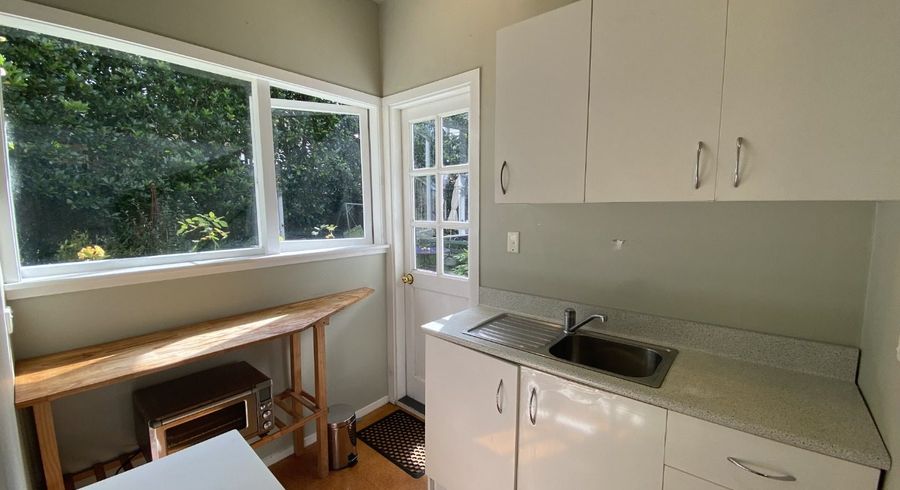  at 4 Sunnyvale Road, Greenlane, Auckland City, Auckland