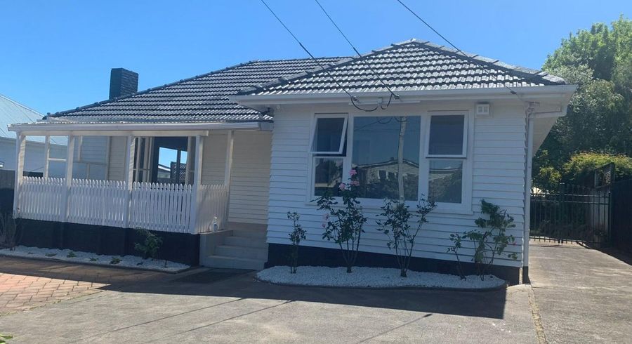  at 307 Blockhouse Bay Road, Avondale, Auckland