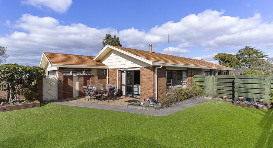  at 16 Walter Strevens Drive, Conifer Grove, Takanini