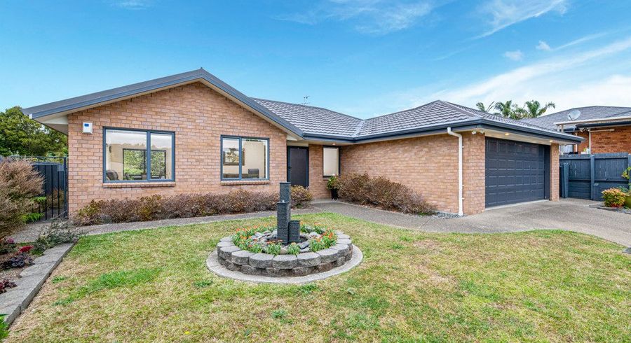  at 9 Chelmsley Avenue, Henderson, Auckland