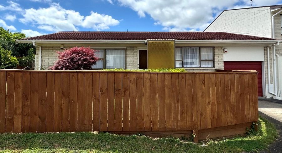  at 1/27 Butley Drive, Farm Cove, Manukau City, Auckland