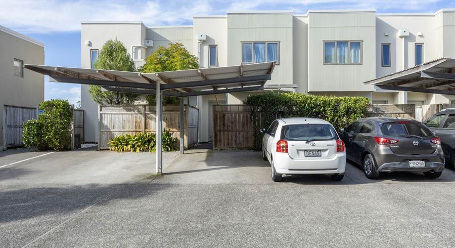  at 64/21 Hunters Park Drive, Three Kings, Auckland City, Auckland