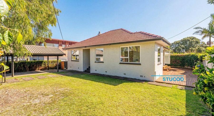  at 1/9 Corrella Road,, Belmont, North Shore City, Auckland