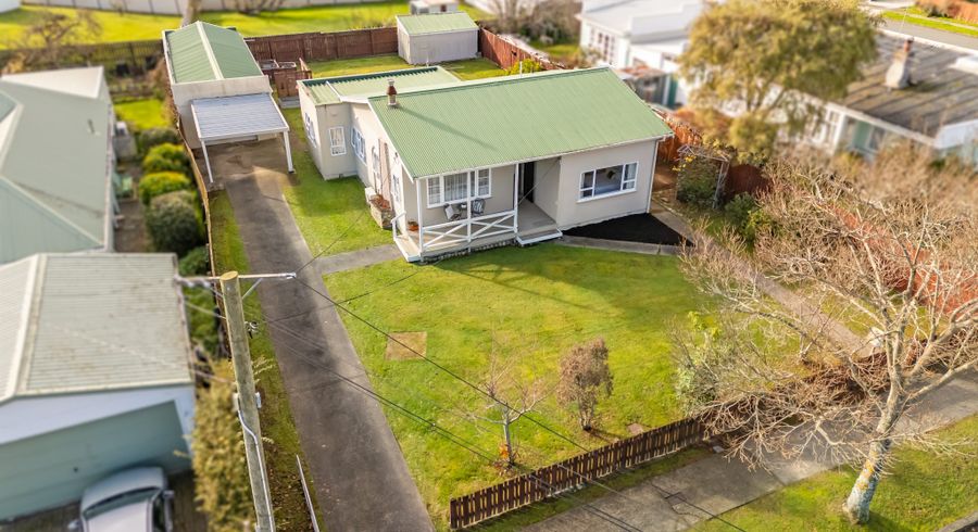  at 4 Heretaunga Square, Silverstream, Upper Hutt, Wellington