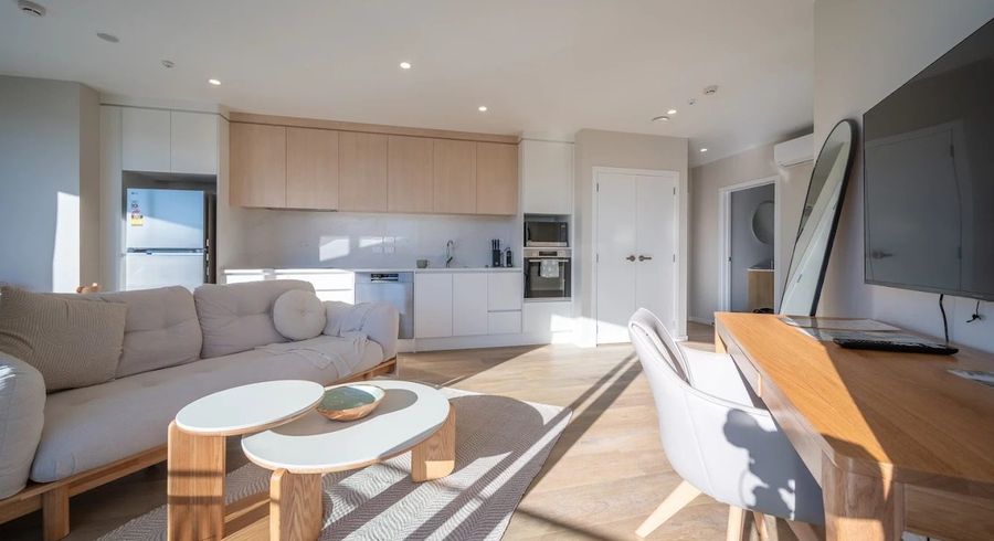  at 220 Lake Road, Northcote, North Shore City, Auckland