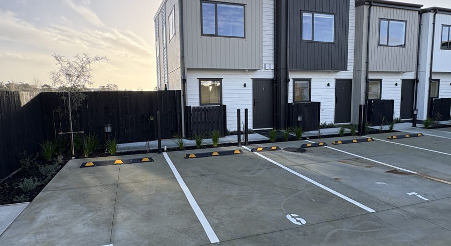  at 5/48 Moire Rd, Massey, Waitakere City, Auckland