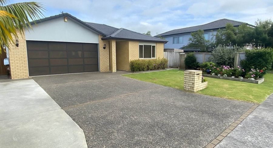  at 5 Middlefield Drive, East Tamaki Heights, Manukau City, Auckland