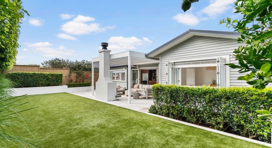  at 26 Richmond Avenue, Northcote Point, North Shore City, Auckland