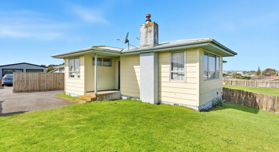  at 49 Lee Street, Castlecliff, Whanganui, Manawatu / Whanganui