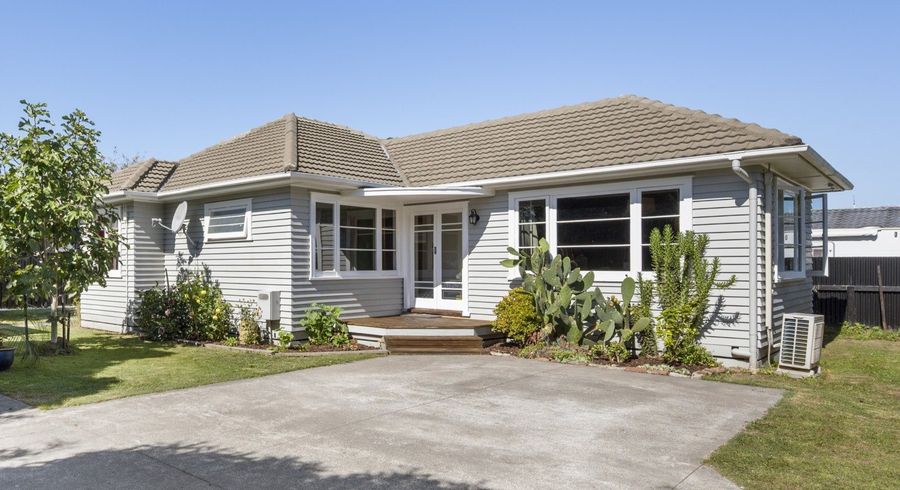  at 900 Clive Street, Akina, Hastings, Hawke's Bay