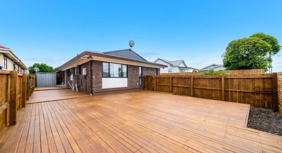  at 1/68 Victoria Road, Papatoetoe, Manukau City, Auckland