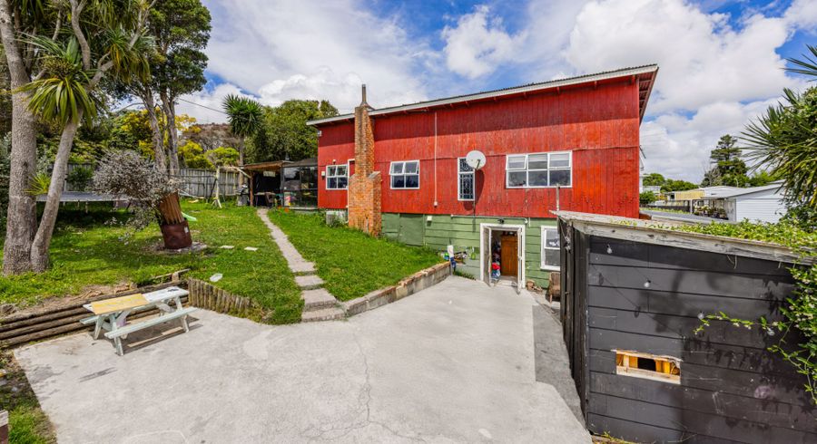  at 156 Rathgar Road, Henderson, Waitakere City, Auckland