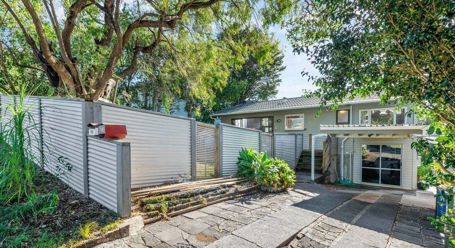  at 16 De Val Drive, Titirangi, Auckland