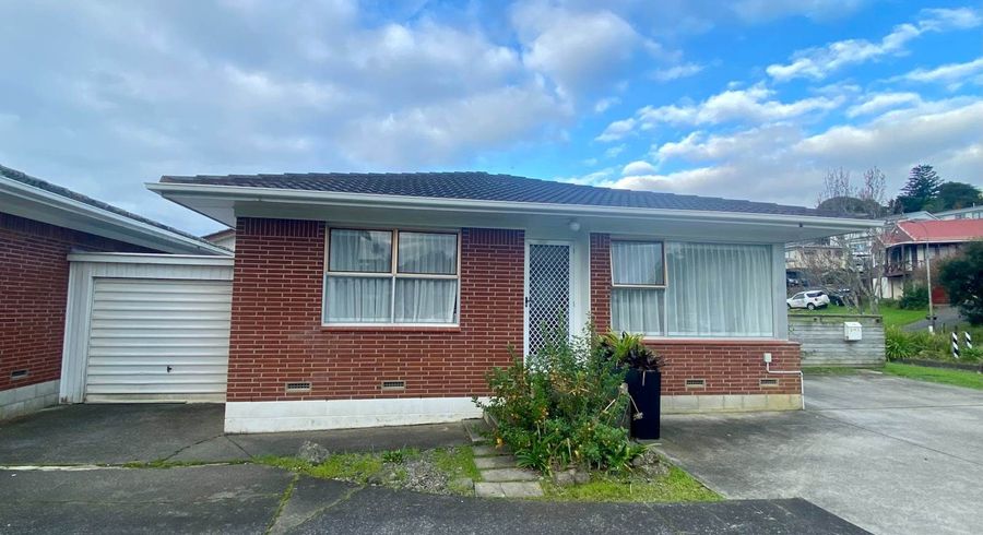  at 1/80 Moore Street, Hillcrest, North Shore City, Auckland