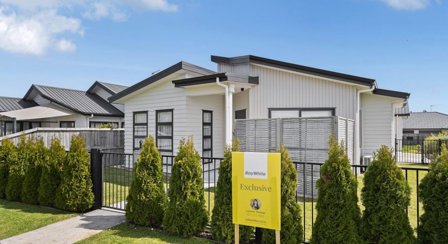  at 1/2 Lambert Court, Glenview, Hamilton