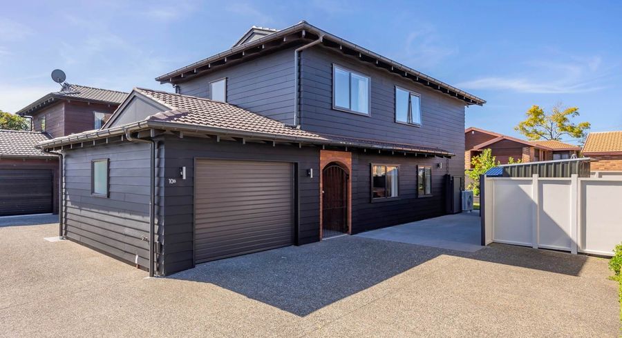  at 2/10 Ngaio Street, Takapuna, Auckland