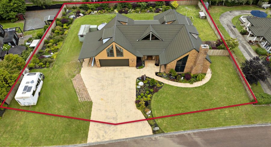  at 8 Mark Williams Place, Papakura