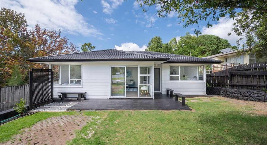  at 9 Juniper Road, Sunnynook, Auckland