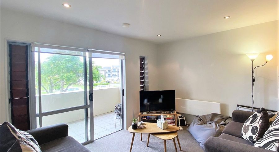  at D04/71 Spencer Road, Oteha, North Shore City, Auckland