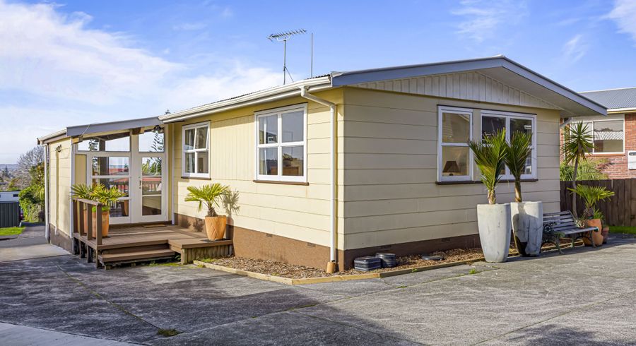  at 6 Illana Place, Ranui, Waitakere City, Auckland