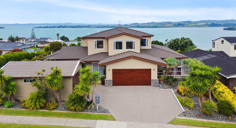  at 3 Pounamu Place, Shelly Park, Manukau City, Auckland