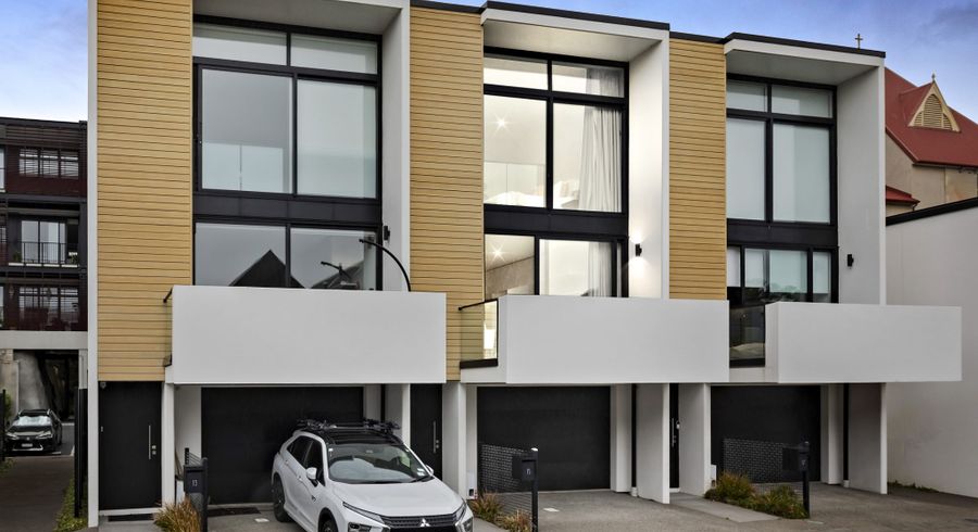  at 15 Jean Caldwell Way, Island Bay, Wellington