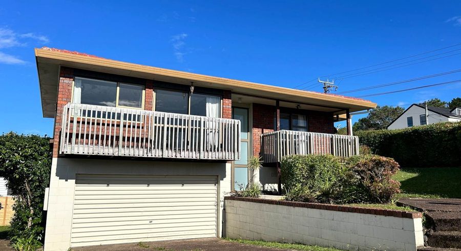  at 2/84 Sunrise Avenue, Mairangi Bay, North Shore City, Auckland