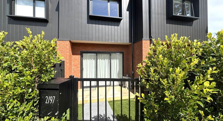  at 2/97 Atkinson Road, Titirangi, Auckland