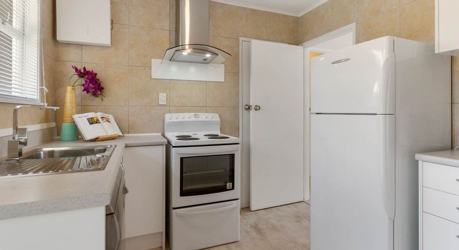  at 2/235 Marua Road, Mount Wellington, Auckland