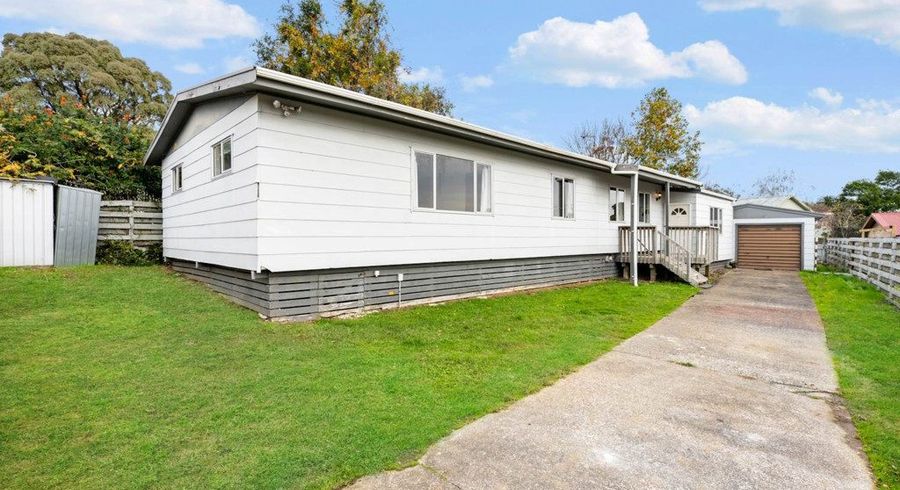  at 4 Wally Nola Place, Henderson, Waitakere City, Auckland