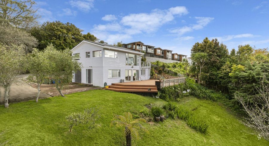  at 90 Matipo Road, Mairangi Bay, North Shore City, Auckland