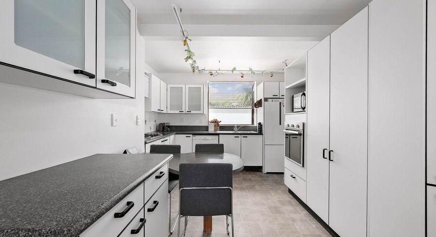  at 3 Eagle Street, Karori, Wellington, Wellington