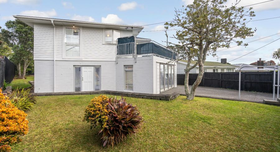  at 6 Glen Marine Parade, Glendene, Auckland