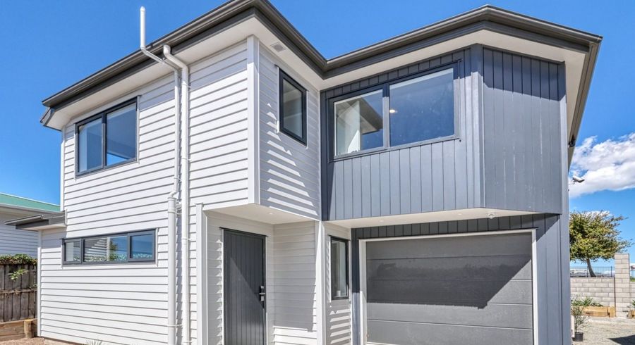  at 51 Rosedale Road, Pinehill, North Shore City, Auckland