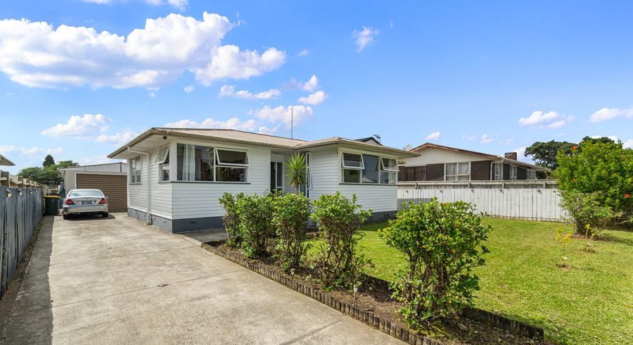  at 3 Convair Crescent, Mangere, Auckland