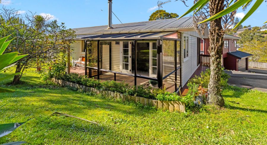 at 1/11a Agincourt Street, Glenfield, North Shore City, Auckland