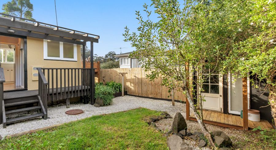  at 2/26 Woodside Road, Massey, Waitakere City, Auckland