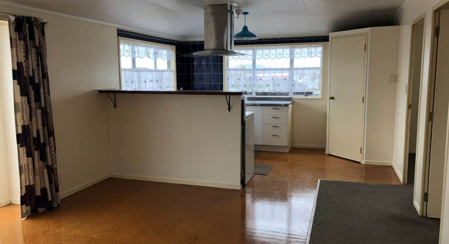  at 2/450 Richardson Road, Mount Roskill, Auckland