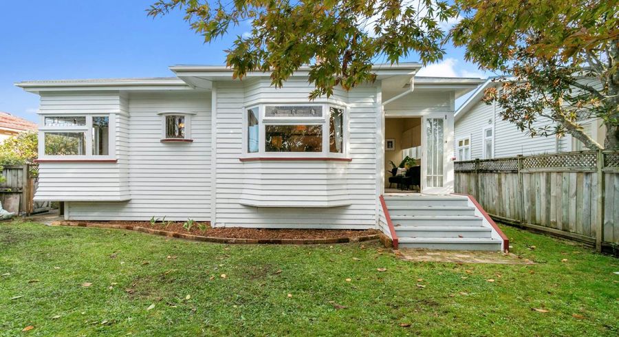  at 8 Haig Avenue, Sandringham, Auckland City, Auckland