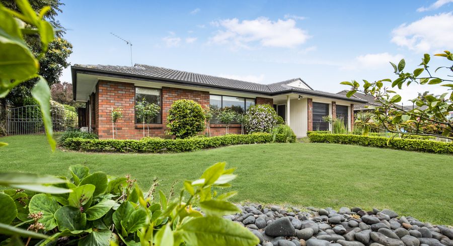  at 4 Peridot Place, Conifer Grove, Takanini