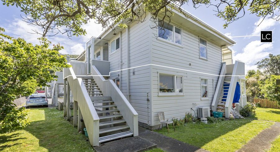  at 1/139 Queens Drive, Lyall Bay, Wellington