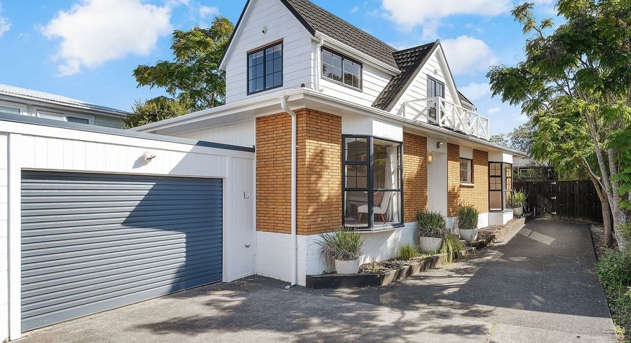  at 2/97 Matipo Road, Mairangi Bay, North Shore City, Auckland