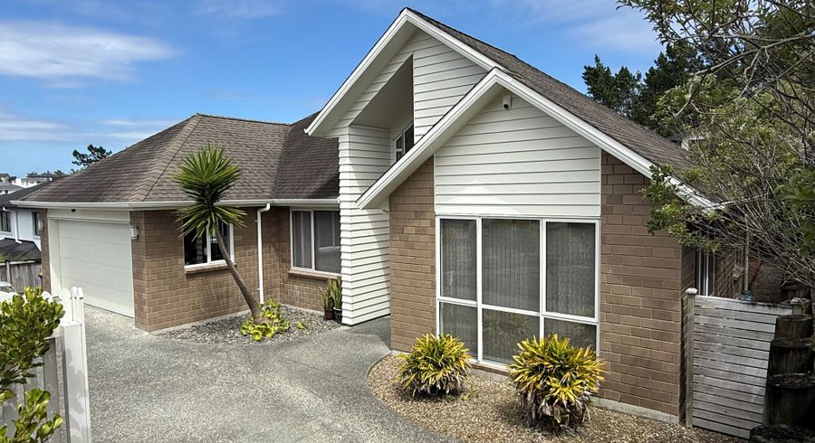  at 66 Harrowglen Drive, Northcross, North Shore City, Auckland