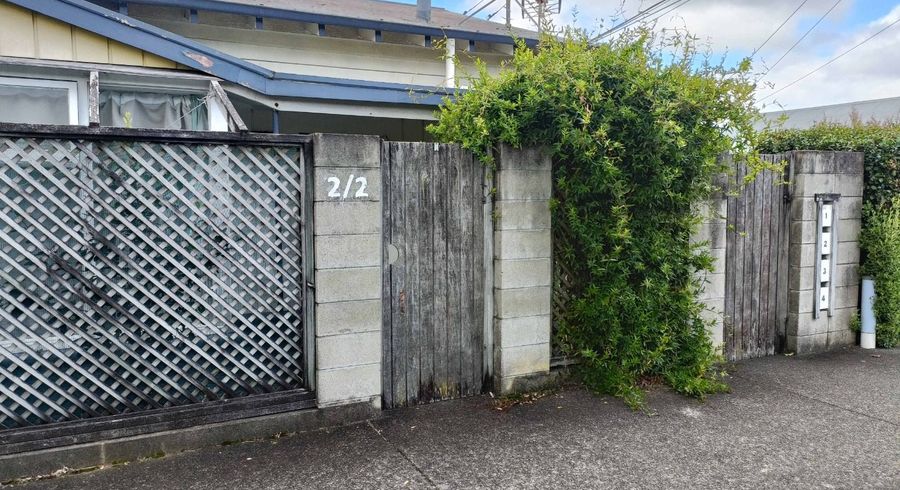  at 2/2 Wairiki Rd, Mount Eden, Auckland City, Auckland