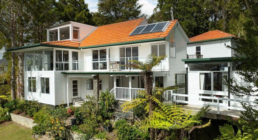  at 42 Rangiwai Road, Titirangi, Waitakere City, Auckland