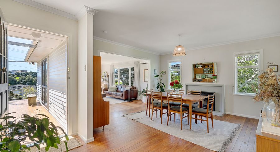  at 84 Bell Street, Tawa, Wellington