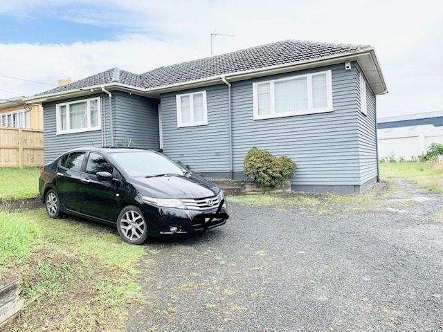 at 383 West Coast road, Glen Eden, Waitakere City, Auckland