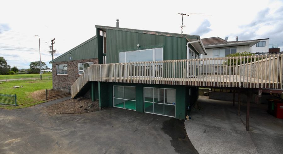  at 785 East Coast Road, Northcross, North Shore City, Auckland