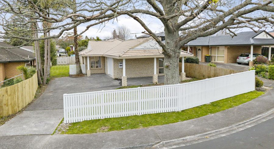  at 13 Clover Drive, Henderson, Waitakere City, Auckland
