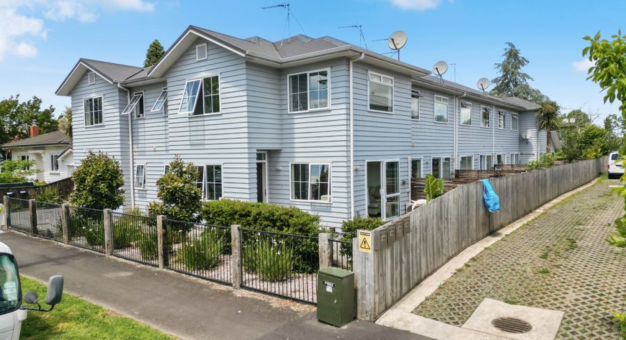  at 1/60 Wellington Street, Hamilton East, Hamilton, Waikato